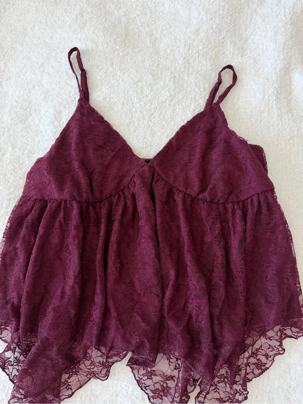Women’s Lace Spaghetti Strap Tank Top - Wine